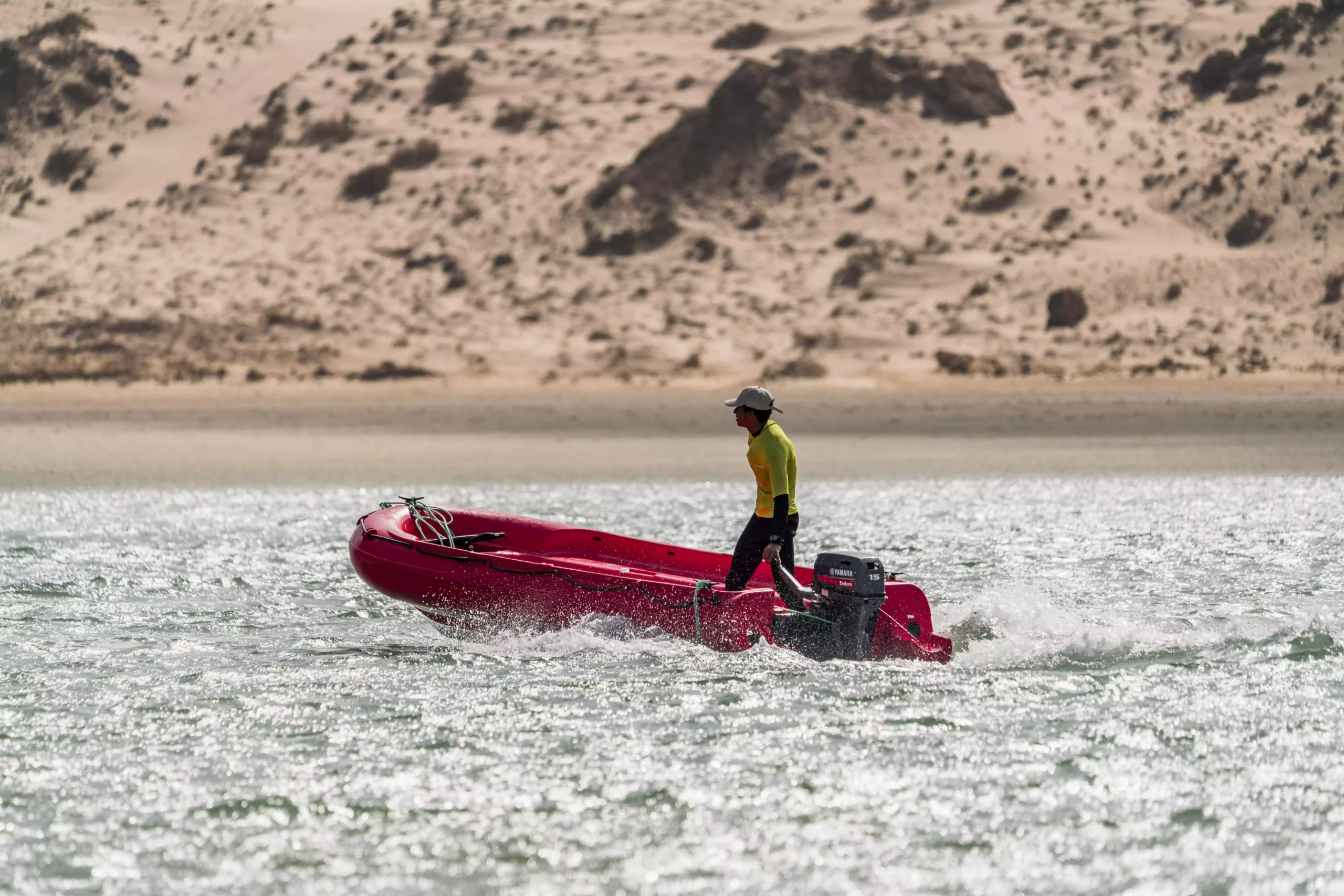 wingfoil-kitesurf-dakhla-bateau-de-securité