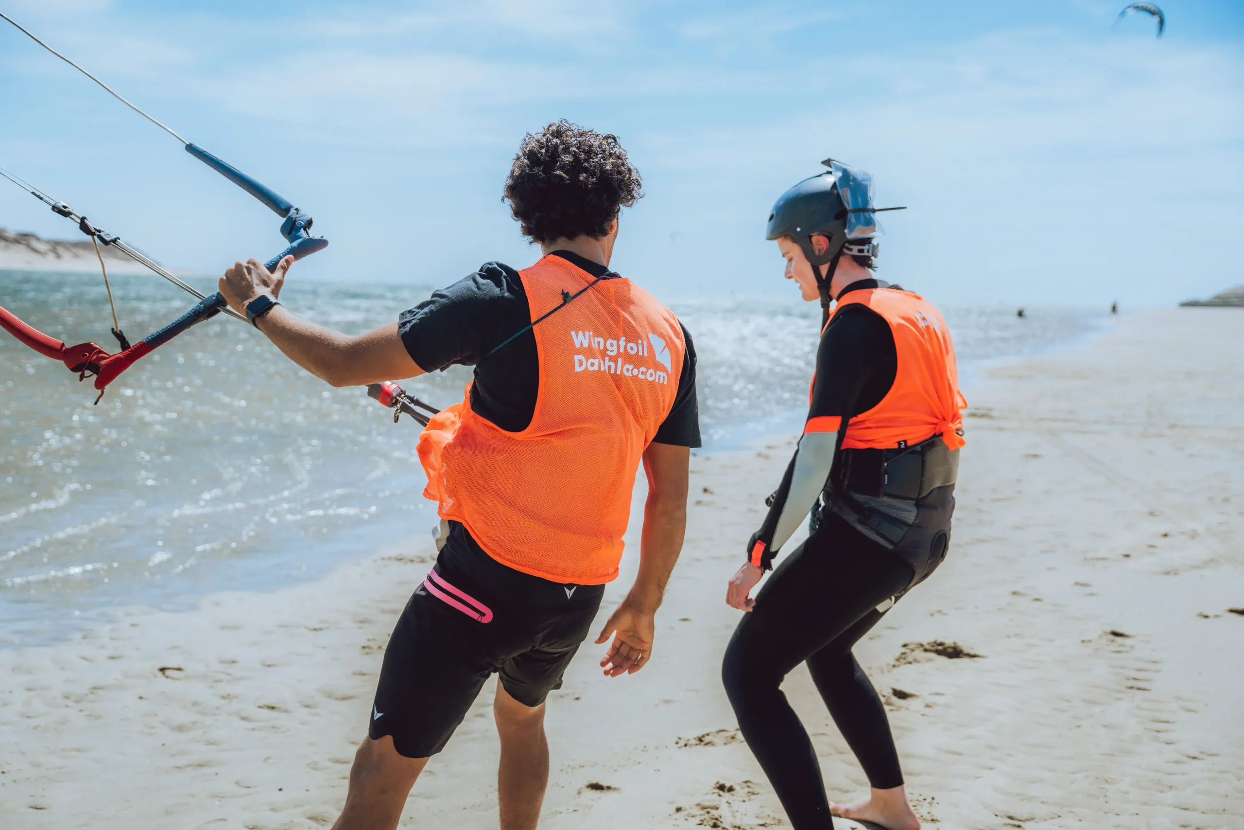 Cours de kitesurf à Dakhla – correction de la posture et contrôle de l’aile avec moniteur
